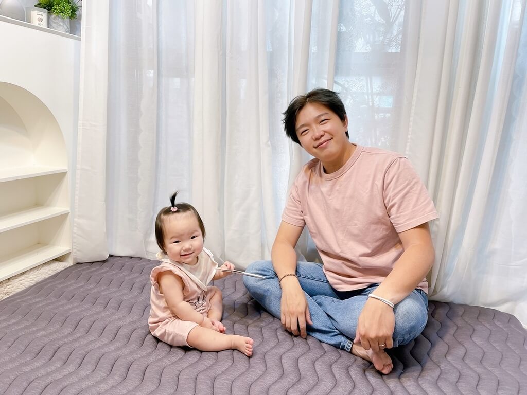 晚安奈特薄床墊躺感舒適還能收折。