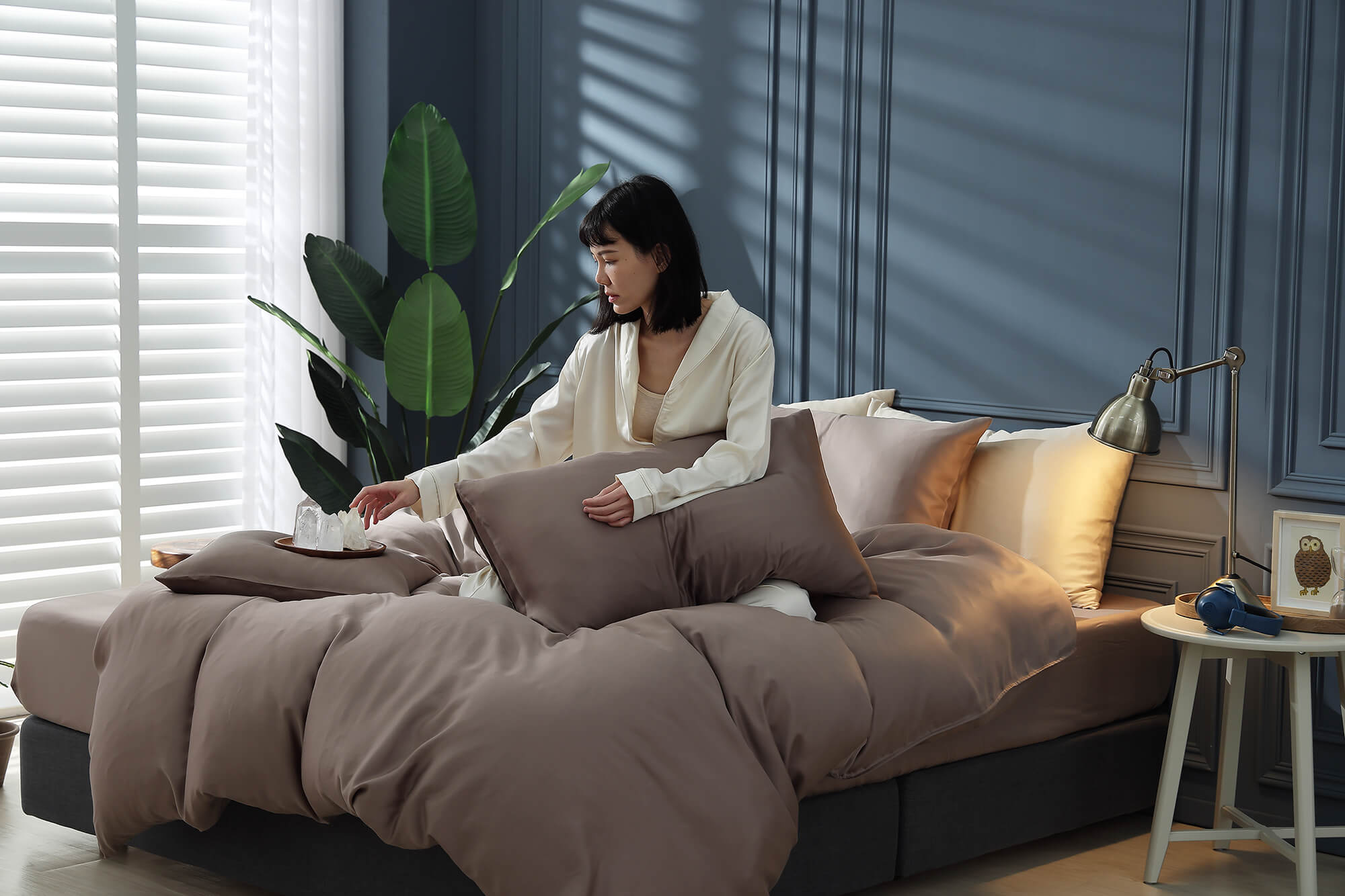 晚安奈特 萊賽爾天絲床包組，選用100％萊賽爾天絲纖維，透氣涼爽、舒敏抑菌、天然環保。